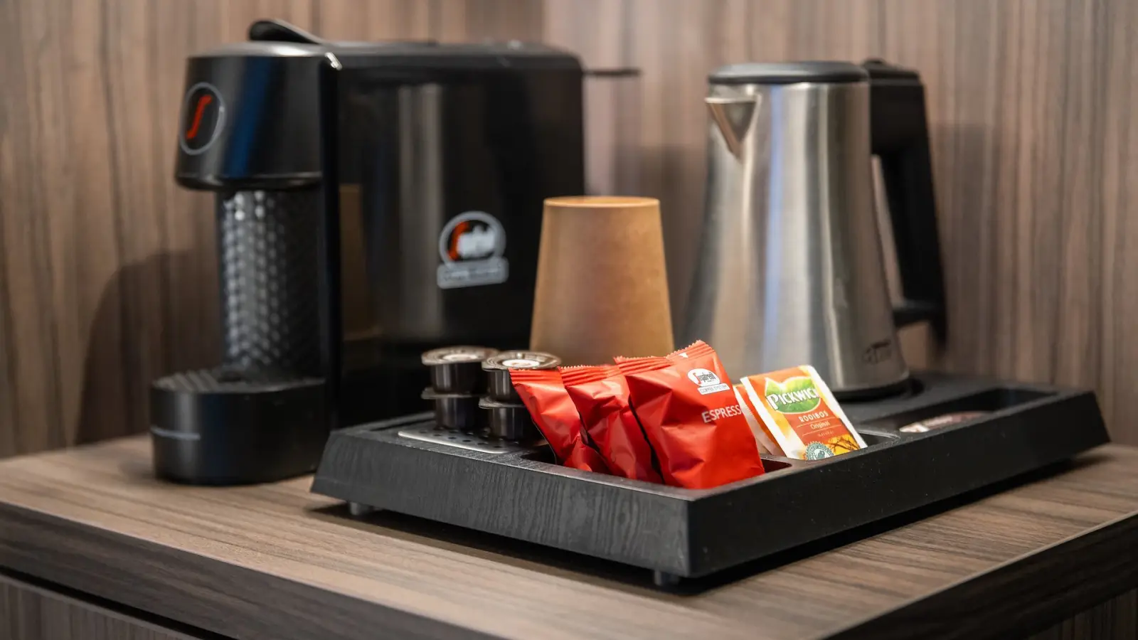 Comfort kamer — koffie- en theefaciliteiten op de kamer